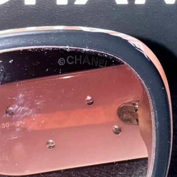 CHANEL Black and Pink Oversized Sunglasses - Picture 9 of 16